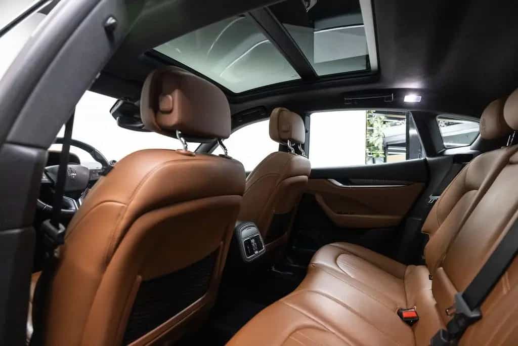 Maserati Levante 3.0 V6 AWD GranLusso Dealer auto 06/2017-photo-39