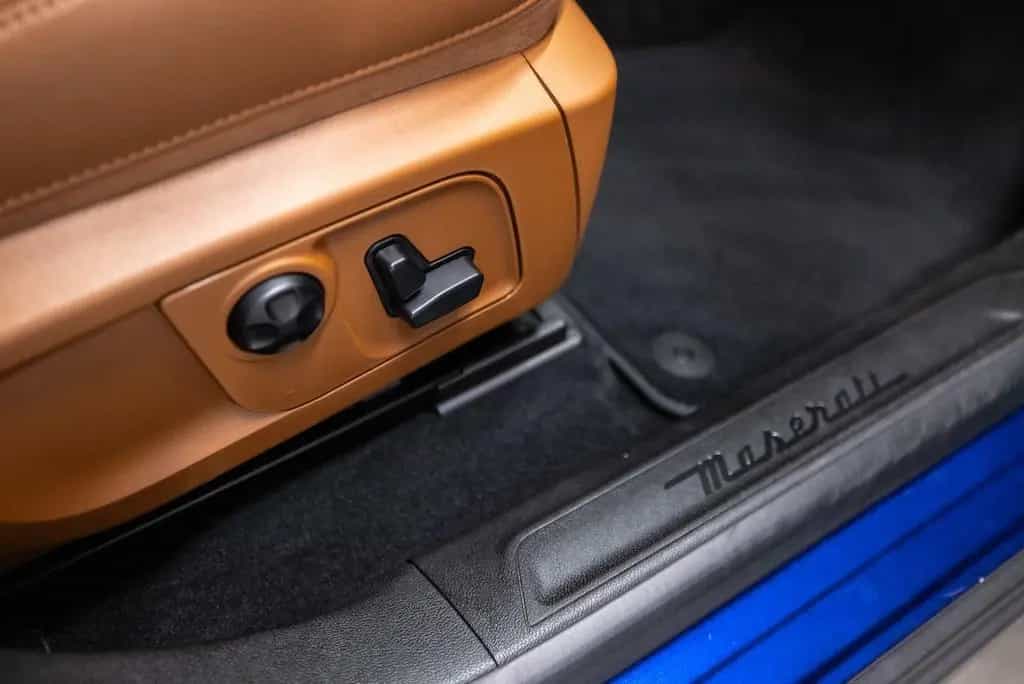 Maserati Levante 3.0 V6 AWD GranLusso Dealer auto 06/2017-photo-49