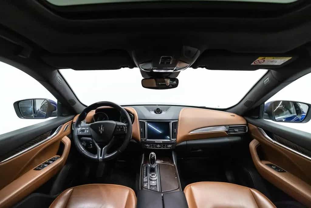 Maserati Levante 3.0 V6 AWD GranLusso Dealer auto 06/2017-photo-5