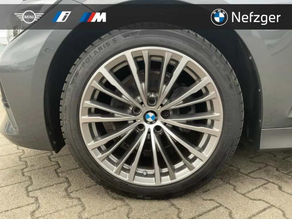 BMW 320 d xDrive Touring Sport Line  Park-Assistent 08/2022-photo-11