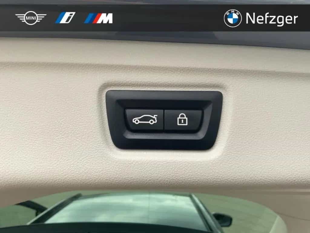 BMW 320 d xDrive Touring Sport Line  Park-Assistent 08/2022-photo-12