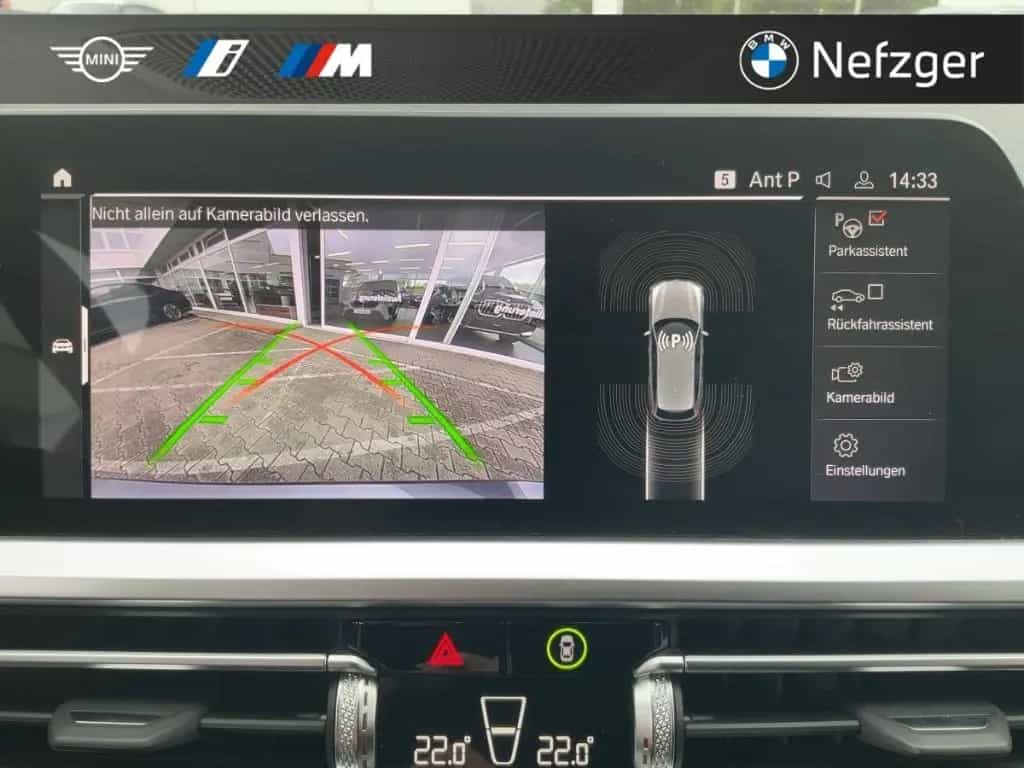 BMW 320 d xDrive Touring Sport Line  Park-Assistent 08/2022-photo-16