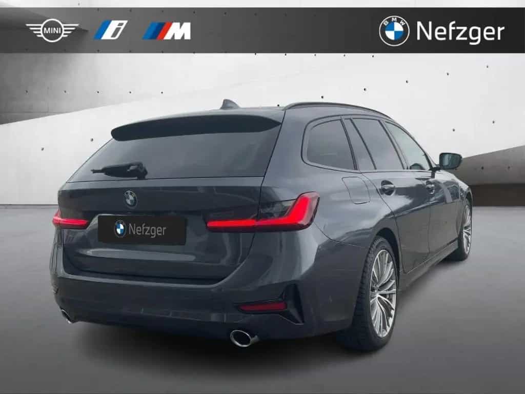 BMW 320 d xDrive Touring Sport Line  Park-Assistent 08/2022-photo-3