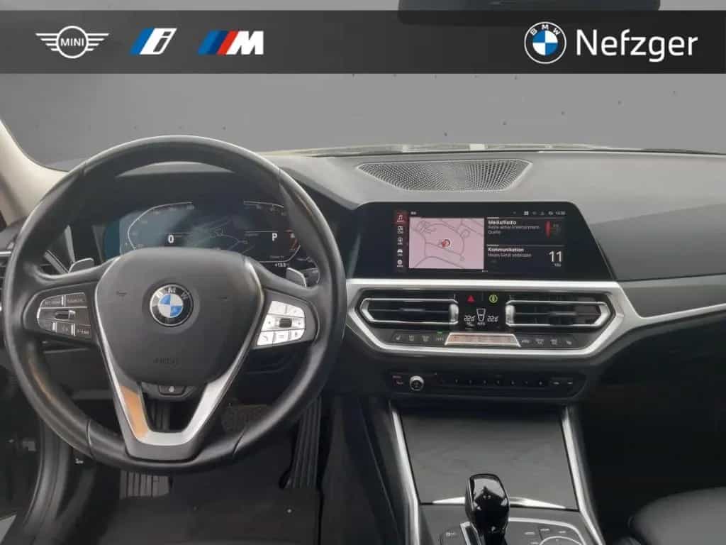 BMW 320 d xDrive Touring Sport Line  Park-Assistent 08/2022-photo-8
