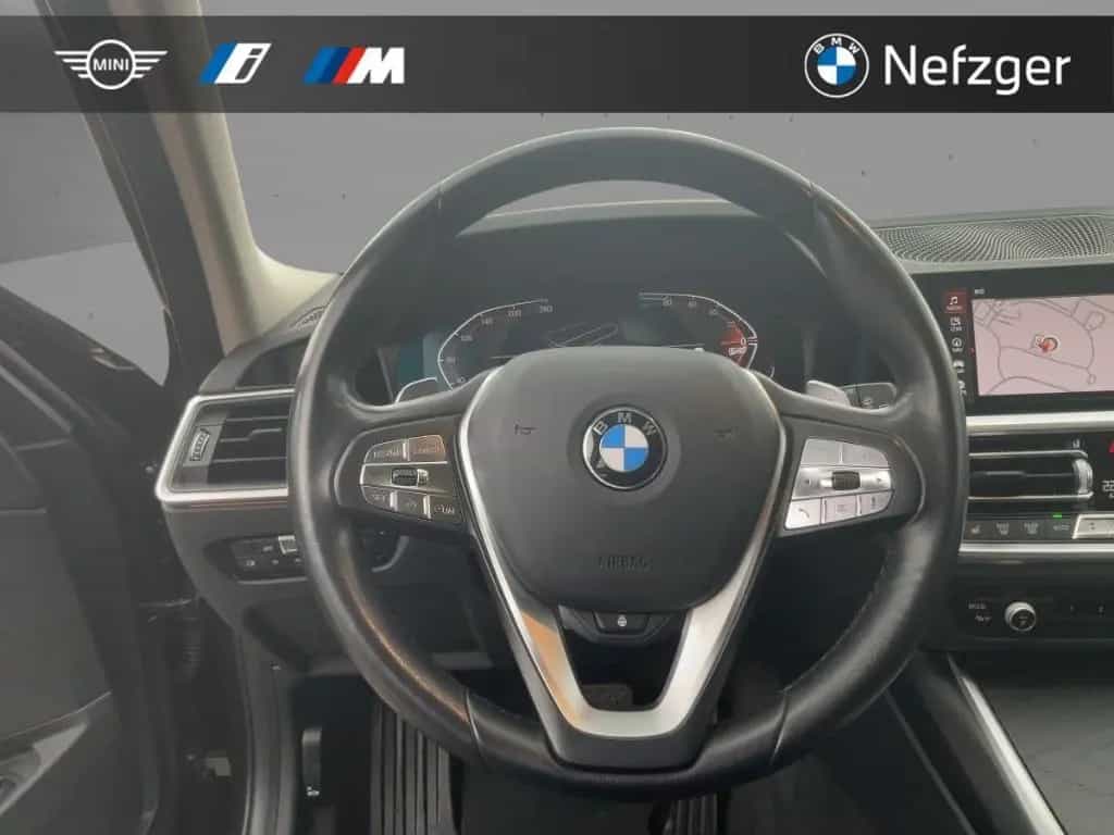 BMW 320 d xDrive Touring Sport Line  Park-Assistent 08/2022-photo-9