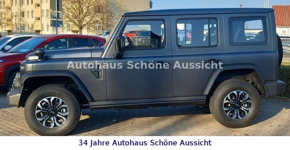 BAW 212 Allrad Diesel/Seilwinde/Suchscheinwerfer null-photo-1