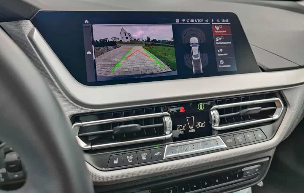 BMW 2 Series 07/2021-photo-6