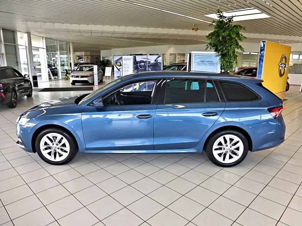 Skoda Octavia 1.5 TSI 150PS Ambition Matrixlicht,Navi. 07/2020-photo-17