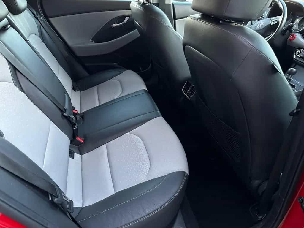 Hyundai i30 cw Premium LED ACC KAMERA LANE BLIND 12/2019-photo-11