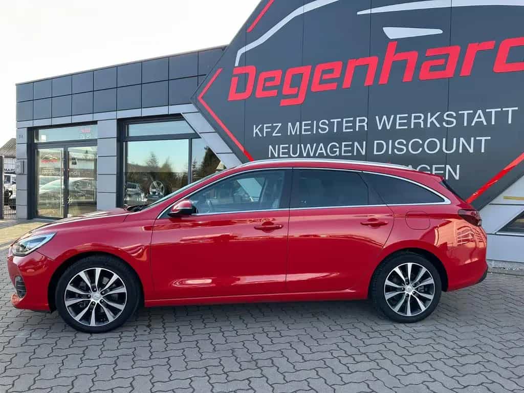 Hyundai i30 cw Premium LED ACC KAMERA LANE BLIND 12/2019-photo-4