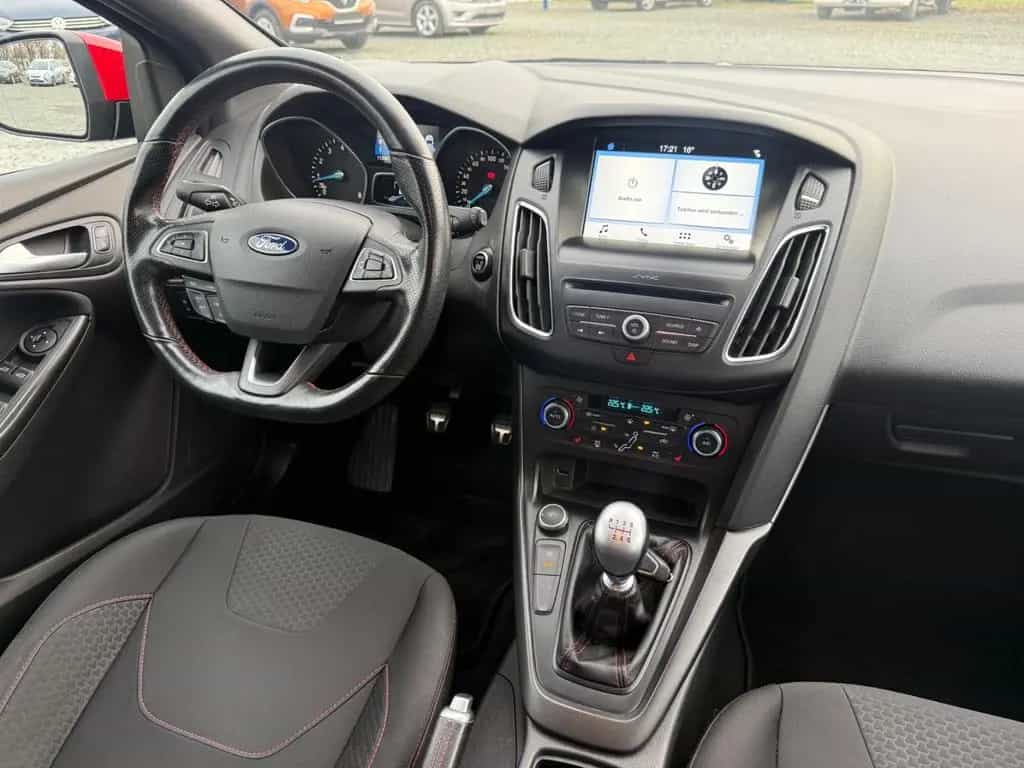 Ford Focus 1,5 EcoBoost ST-Line Turnier*NeuerMotor! 05/2018-photo-11