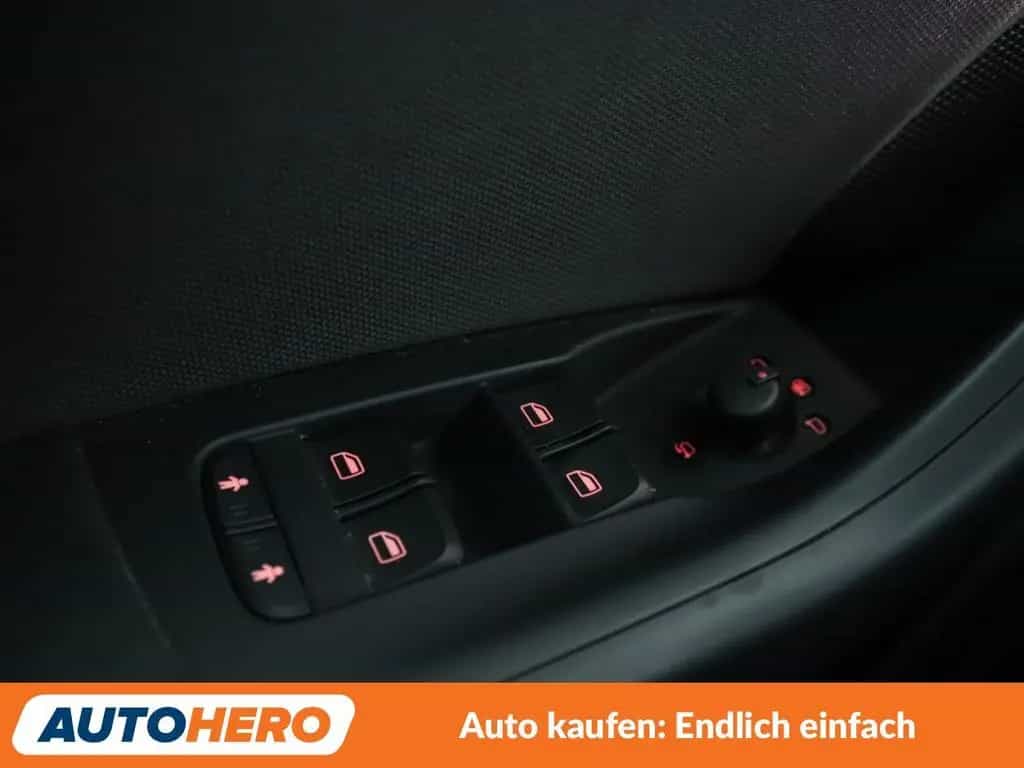 Audi Q3 2.0 TDI*NAVI*TEMPO*PDC*SHZ*ALU*KLIMA* 04/2018-photo-21