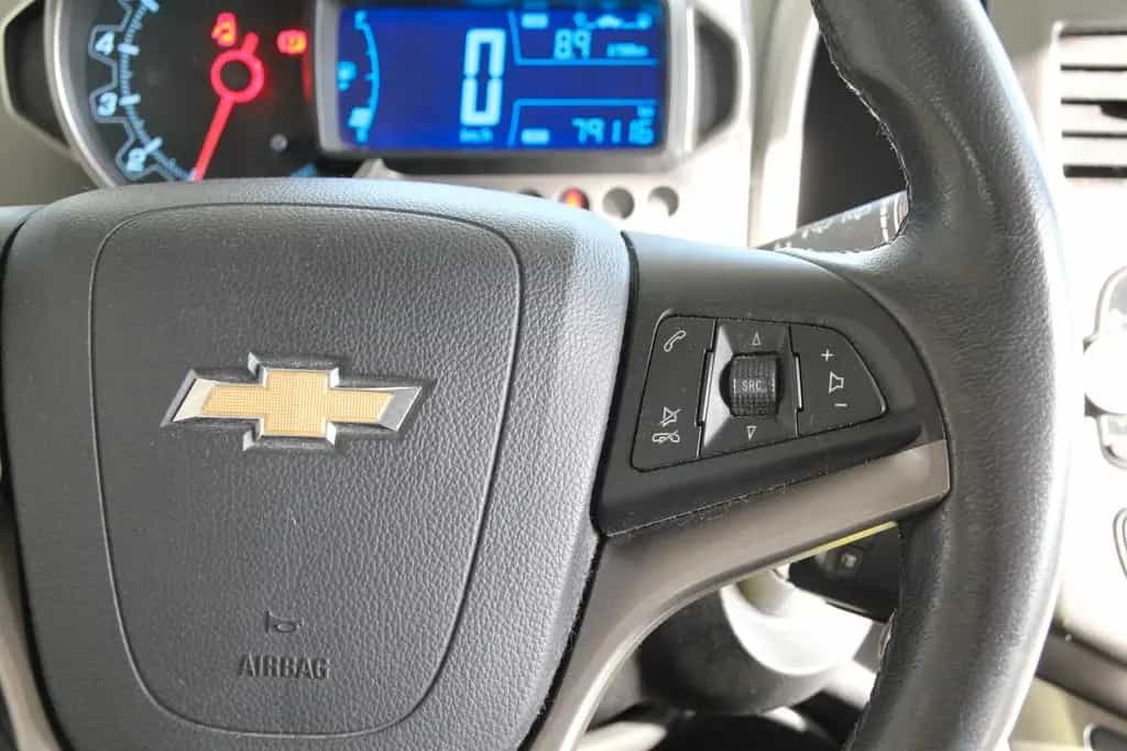 Chevrolet Aveo LTZ 07/2012-photo-15