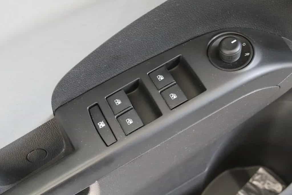 Chevrolet Aveo LTZ 07/2012-photo-19