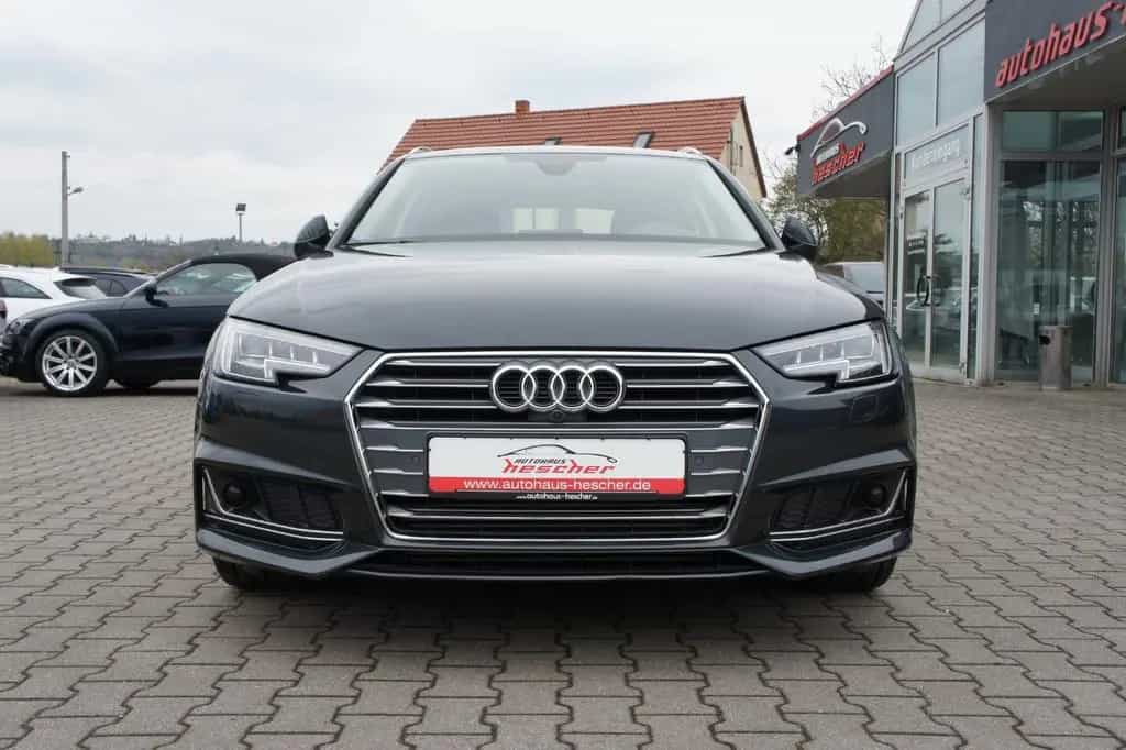 Audi A4 Avant 2.0 TFSI S-tronic *S-LINE*LED*360°*AHK* 04/2017-photo-2