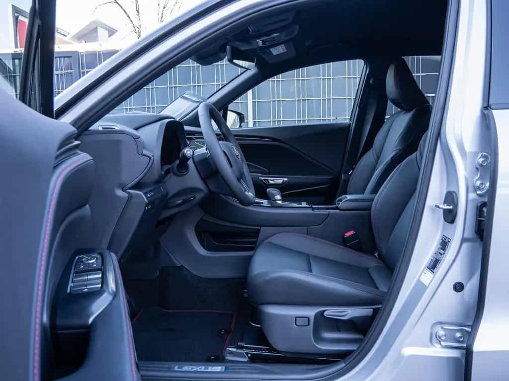 Lexus LBX Emotion EL. HECKKL. SITZHEIZUNG NAVI ACC LED null-photo-11