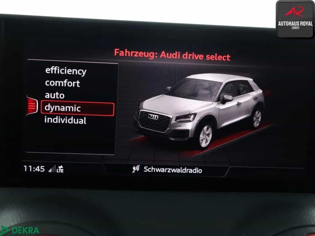 Audi SQ2 2.0 TFSI qu HEADUP,BANG+O,KEYLESS,PANORAMA 01/2020-photo-16