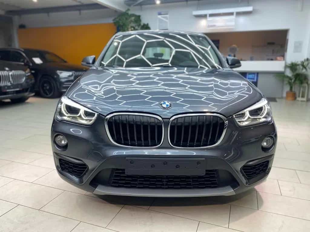 BMW X1 xDrive 20i Automatik Navi Pano LedLenkr. Allr 10/2017-photo-1