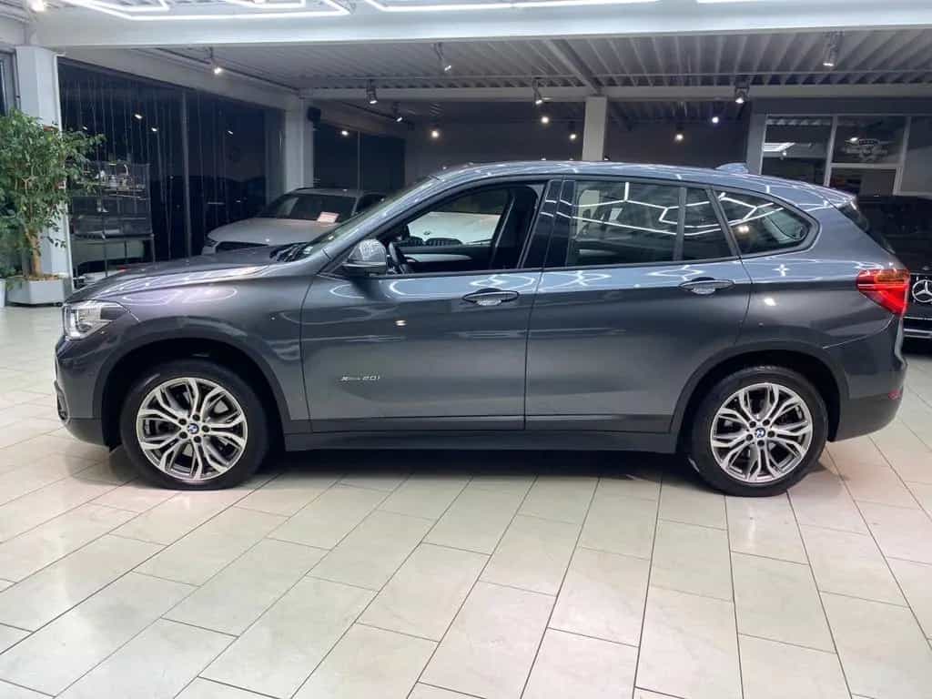 BMW X1 xDrive 20i Automatik Navi Pano LedLenkr. Allr 10/2017-photo-3