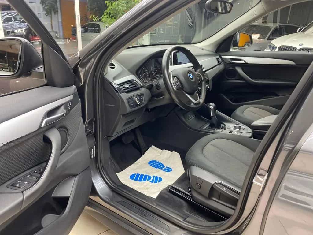 BMW X1 xDrive 20i Automatik Navi Pano LedLenkr. Allr 10/2017-photo-8
