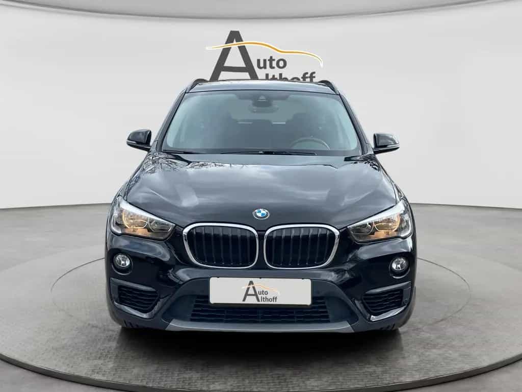 BMW X1 sDrive 18i Advantage SHZ PDC NAV TEMPO 09/2018-photo-1