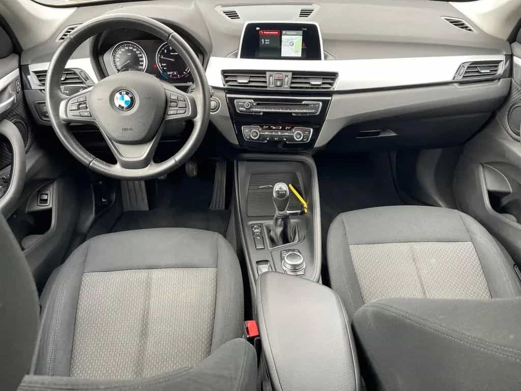 BMW X1 sDrive 18i Advantage SHZ PDC NAV TEMPO 09/2018-photo-10