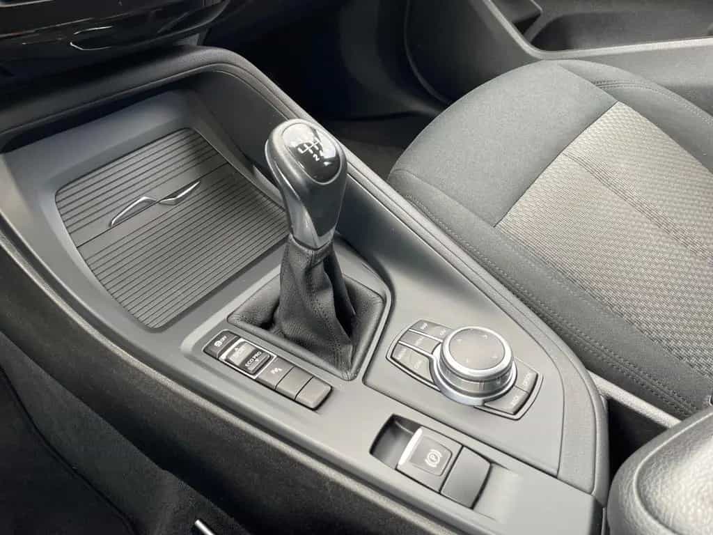 BMW X1 sDrive 18i Advantage SHZ PDC NAV TEMPO 09/2018-photo-17