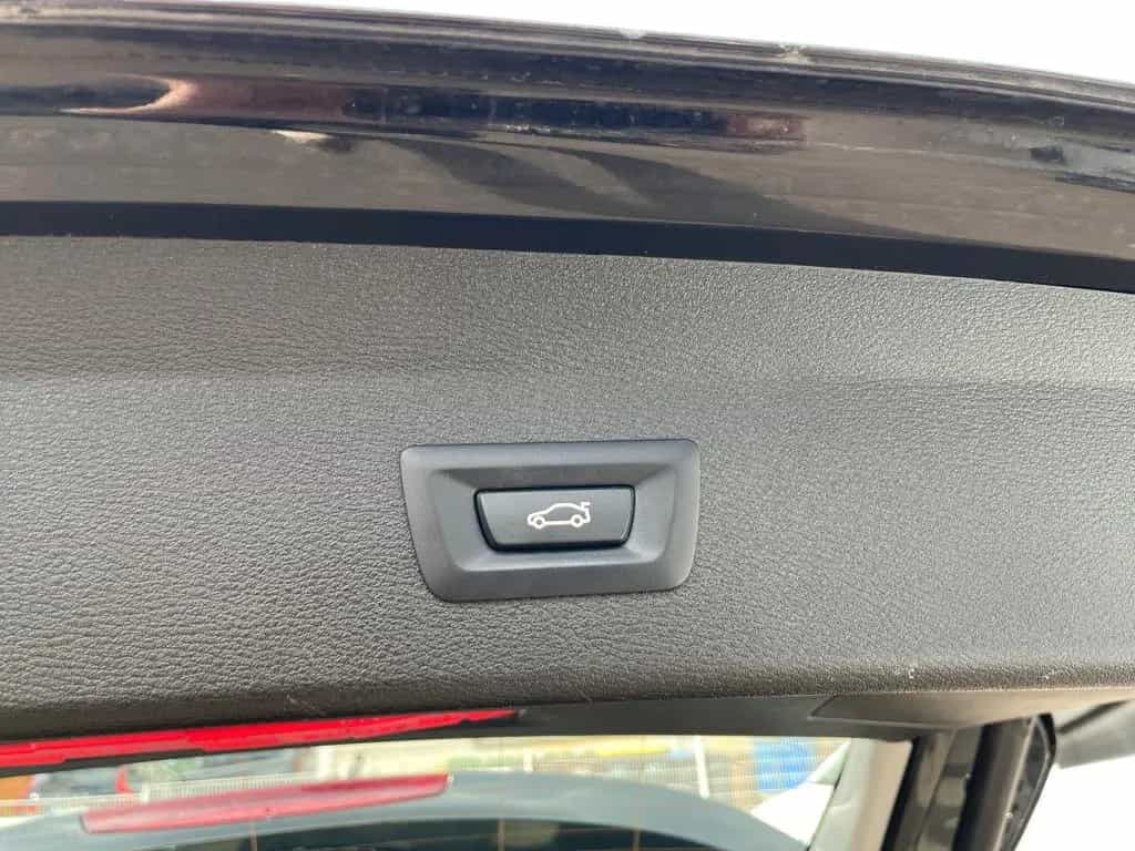 BMW X1 sDrive 18i Advantage SHZ PDC NAV TEMPO 09/2018-photo-19