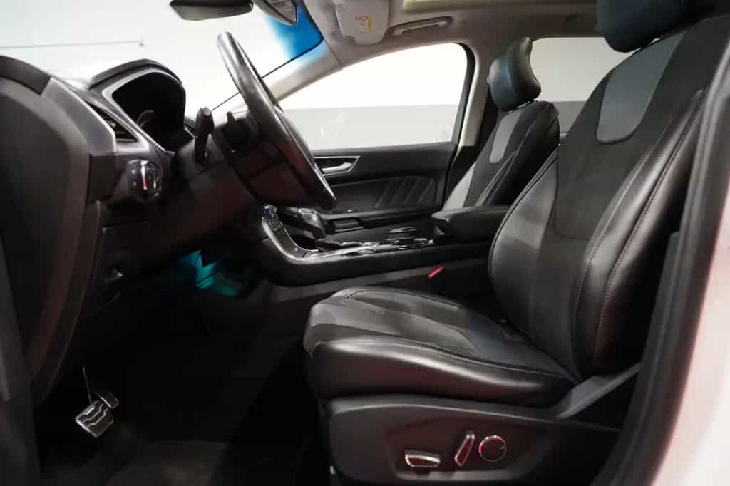 Ford Edge Sport 4x4*Unfallfrei*Navi*Pano* 06/2017-photo-12