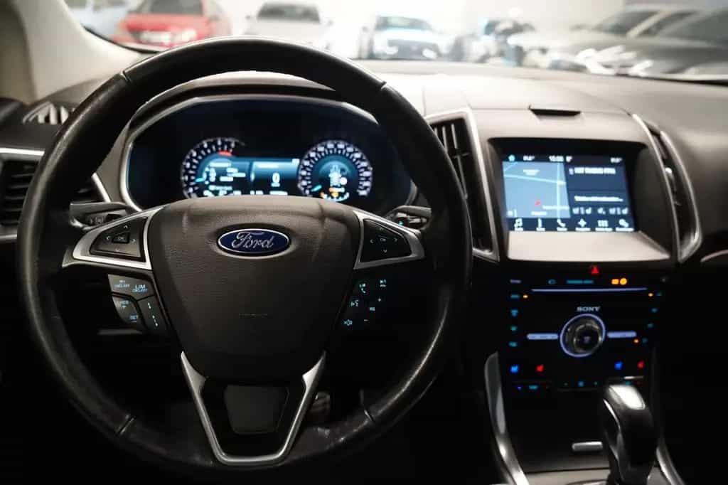 Ford Edge Sport 4x4*Unfallfrei*Navi*Pano* 06/2017-photo-16