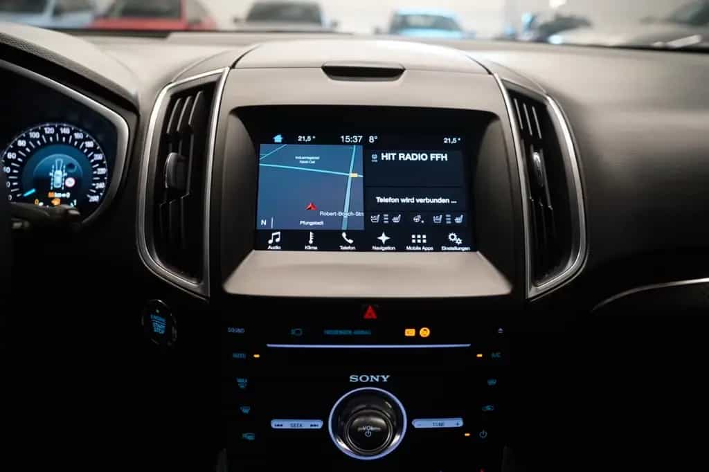 Ford Edge Sport 4x4*Unfallfrei*Navi*Pano* 06/2017-photo-21
