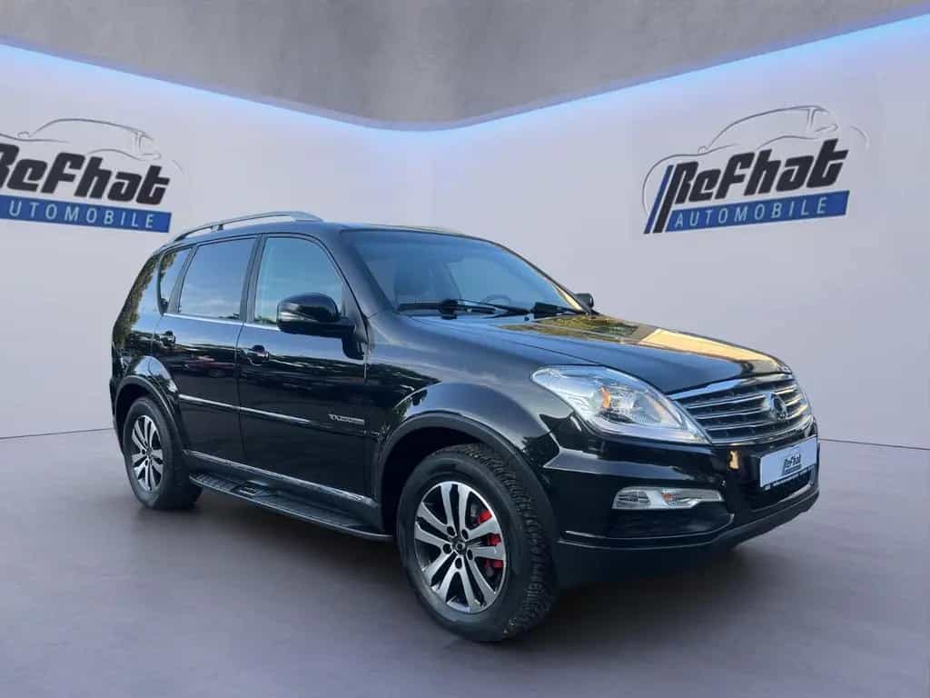 Ssangyong Rexton Rexton W Sapphire 4WD*7-Sitzer*SHZ*PDC* 03/2015-photo-4
