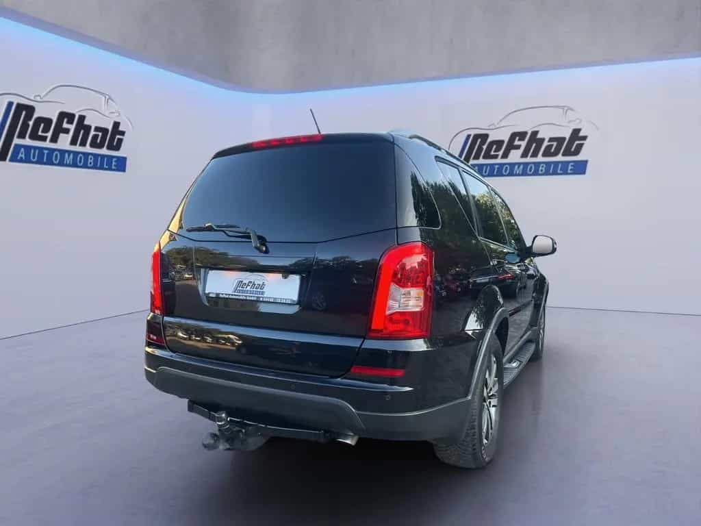 Ssangyong Rexton Rexton W Sapphire 4WD*7-Sitzer*SHZ*PDC* 03/2015-photo-6