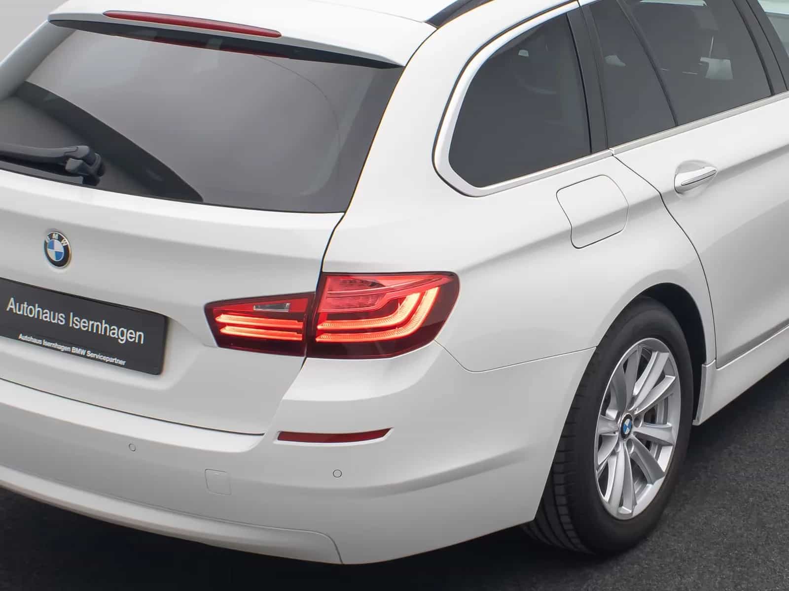 BMW 5 Series 06/2016-photo-14