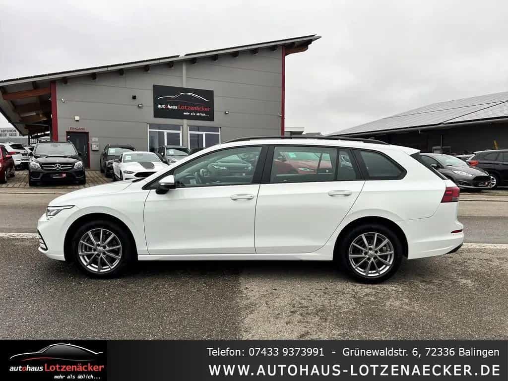 Volkswagen Golf VIII Variant Life eTSI ACC|LED|CARPLAY|NAV 08/2022-photo-1