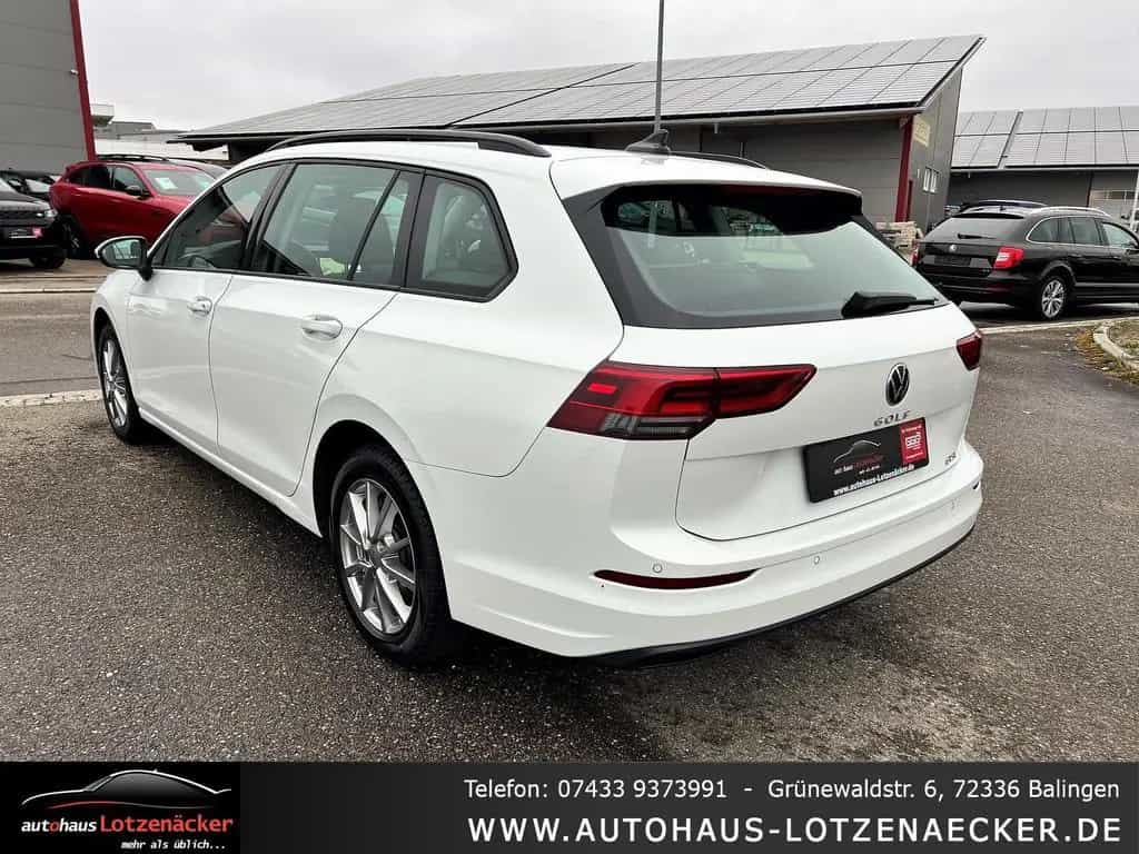 Volkswagen Golf VIII Variant Life eTSI ACC|LED|CARPLAY|NAV 08/2022-photo-2