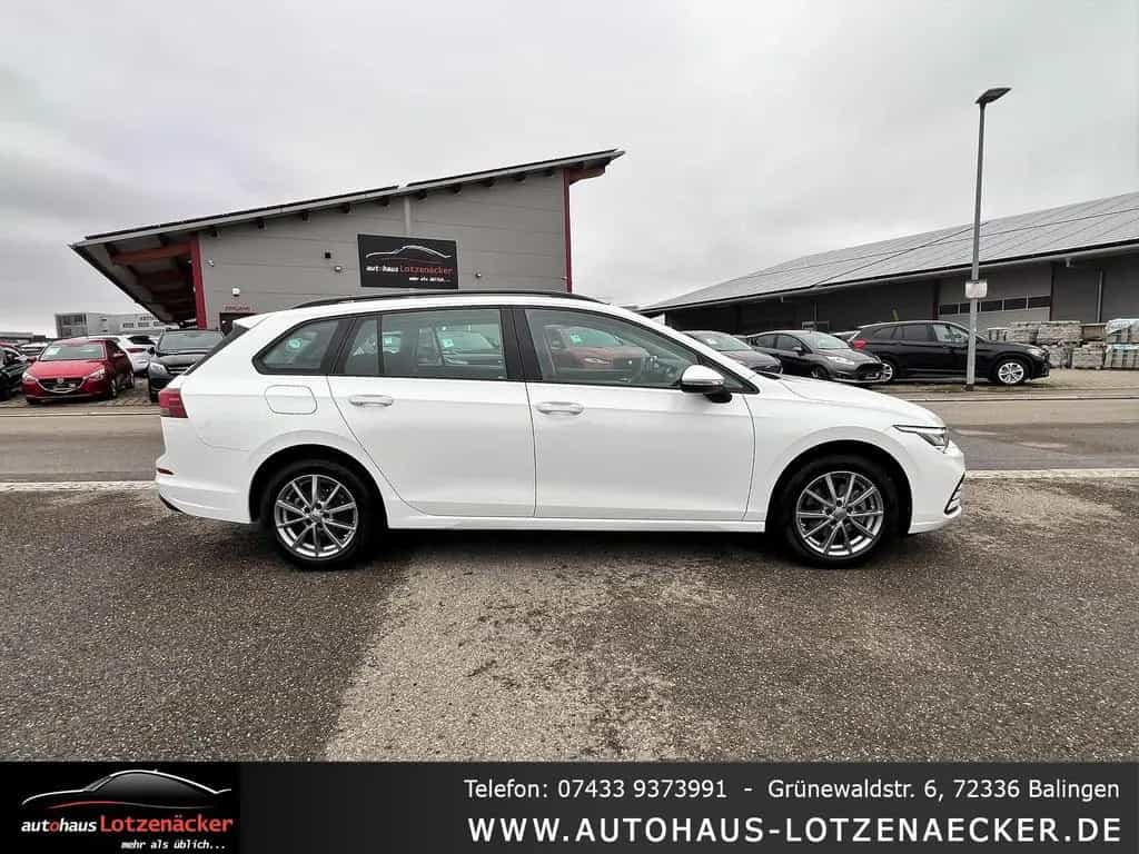 Volkswagen Golf VIII Variant Life eTSI ACC|LED|CARPLAY|NAV 08/2022-photo-5