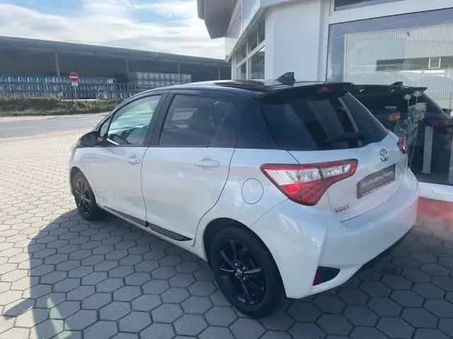 Toyota Yaris Style Selection 04/2020-photo-8