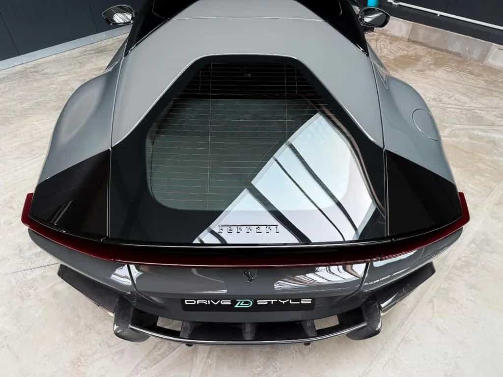 Ferrari 12Cilindri + 1. Hand + 54 km + Carbon Exterieur 04/2026-photo-10