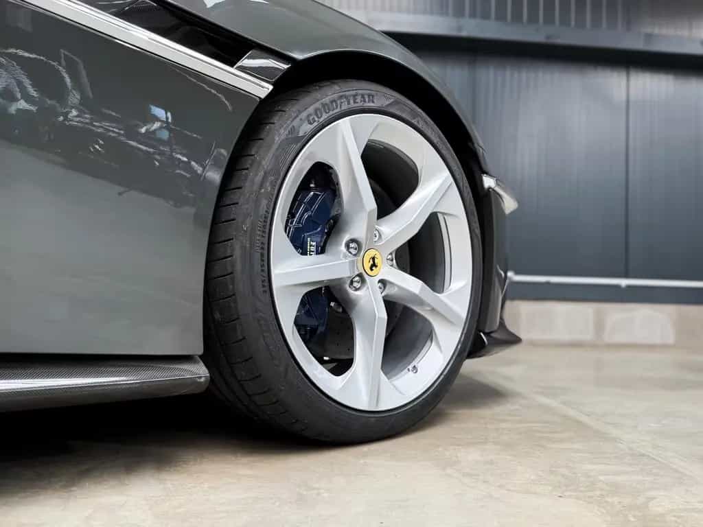 Ferrari 12Cilindri + 1. Hand + 54 km + Carbon Exterieur 04/2026-photo-16