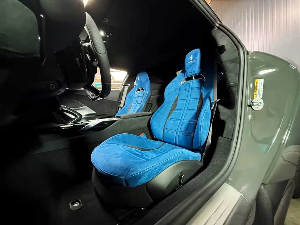 Ferrari 12Cilindri + 1. Hand + 54 km + Carbon Exterieur 04/2026-photo-19