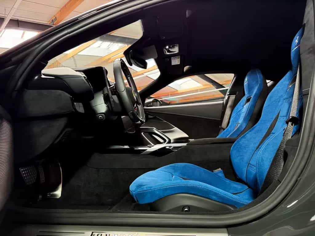 Ferrari 12Cilindri + 1. Hand + 54 km + Carbon Exterieur 04/2026-photo-20