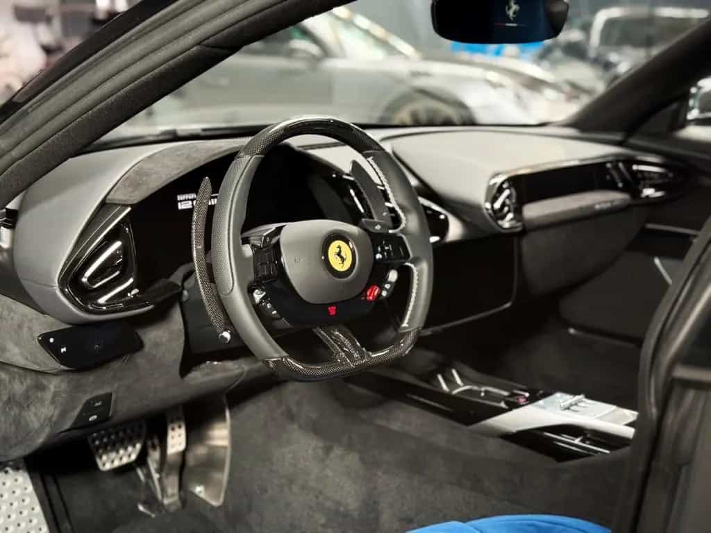 Ferrari 12Cilindri + 1. Hand + 54 km + Carbon Exterieur 04/2026-photo-22