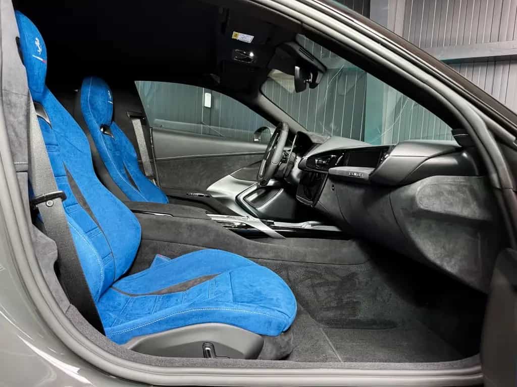 Ferrari 12Cilindri + 1. Hand + 54 km + Carbon Exterieur 04/2026-photo-27