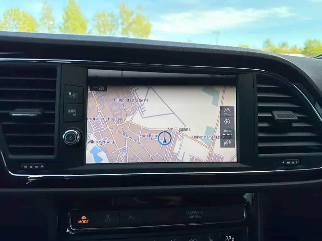 Seat Leon FR-Line Navi Digitales Cockpit LED StandHZG 04/2020-photo-16