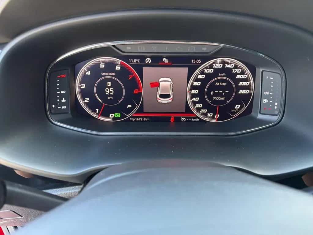 Seat Leon FR-Line Navi Digitales Cockpit LED StandHZG 04/2020-photo-17