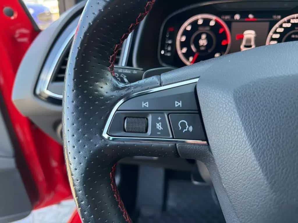 Seat Leon FR-Line Navi Digitales Cockpit LED StandHZG 04/2020-photo-23