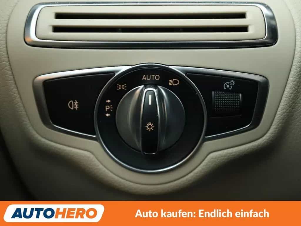 Mercedes-Benz C 180 CGI Avantgarde Aut.*LED*TEMPO*PDC*SHZ* 06/2018-photo-25