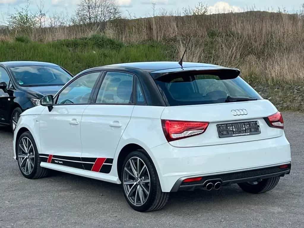 Audi A1 Sportback S-Line/NAVI/SHZ/LED 04/2017-photo-2