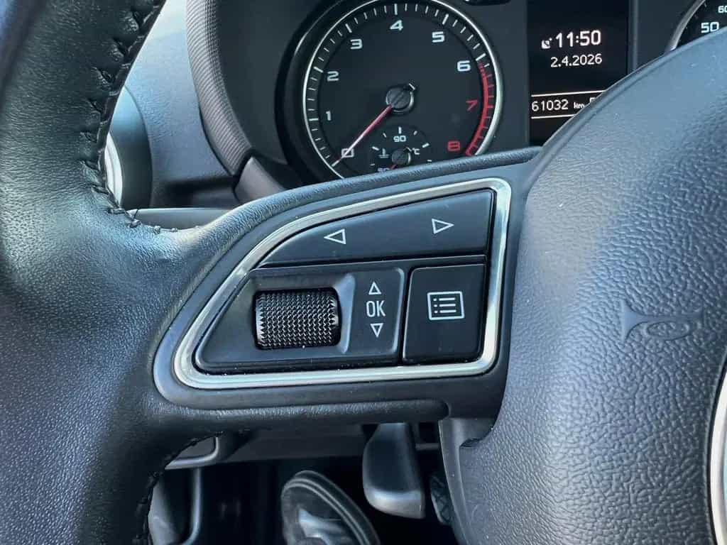 Audi A1 Sportback S-Line/NAVI/SHZ/LED 04/2017-photo-22